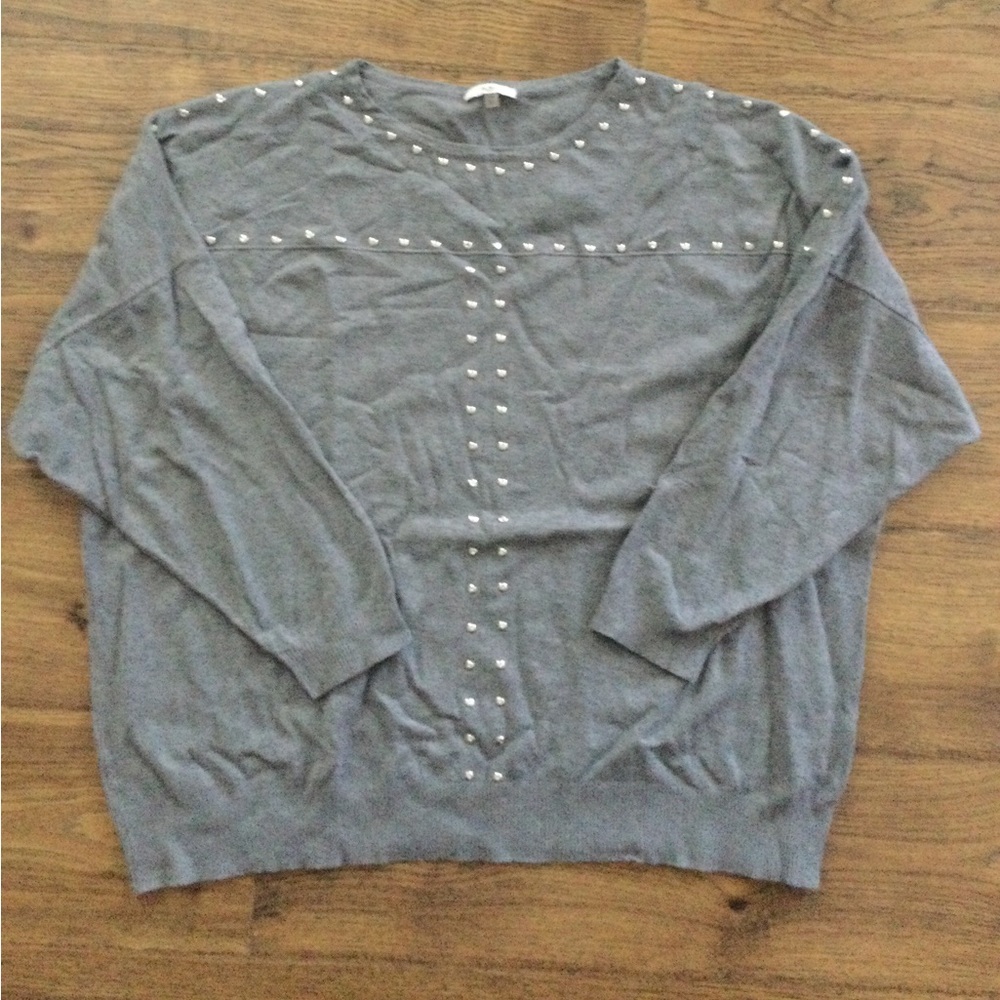 Gray 3 quarter sleeve Shirt-2X-Like New!